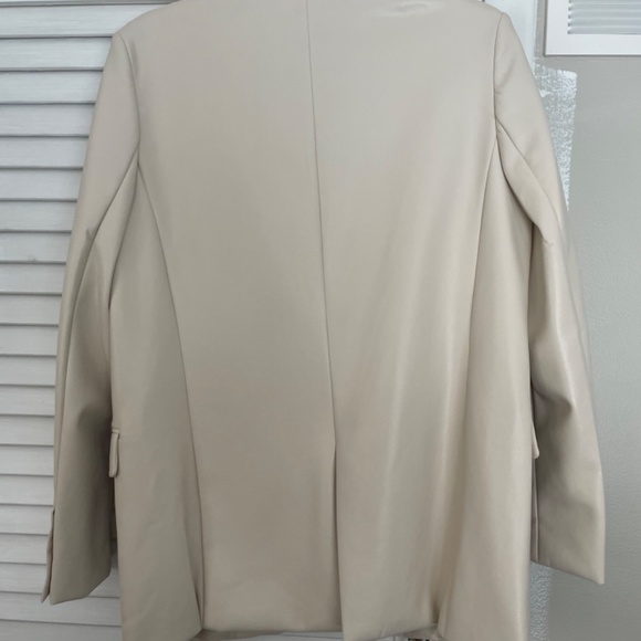 Love Token Jacket - Picture 3 of 3